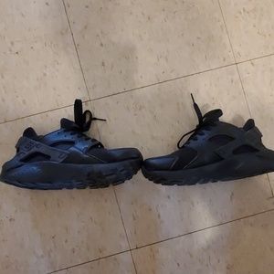 Nike Huaraches 5Y